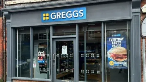 Greggs Ashby De la Zouch 25 Market Place