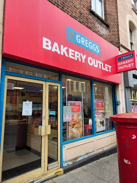 Greggs Barry 58 Holton Road
