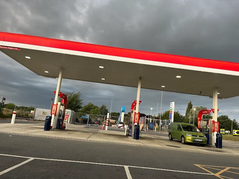 Greggs Boston Esso Bicker Bar Service Station Donington Road