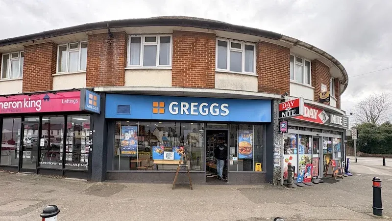 Greggs Cippenham 413/413A Bath Road