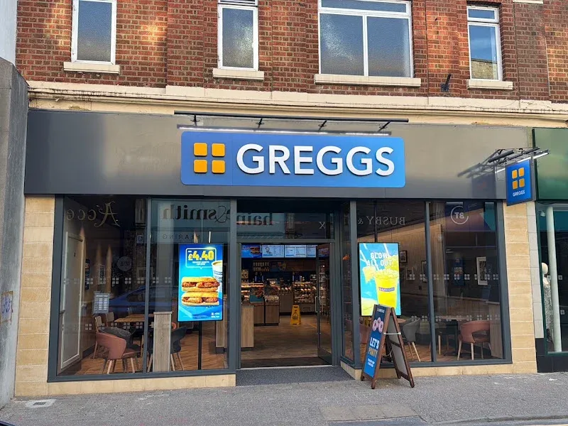 Greggs Cirencester 9 Cricklade Street