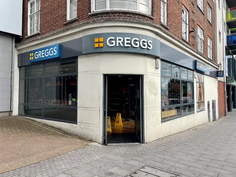 Greggs Dagenham 214/216 Heathway