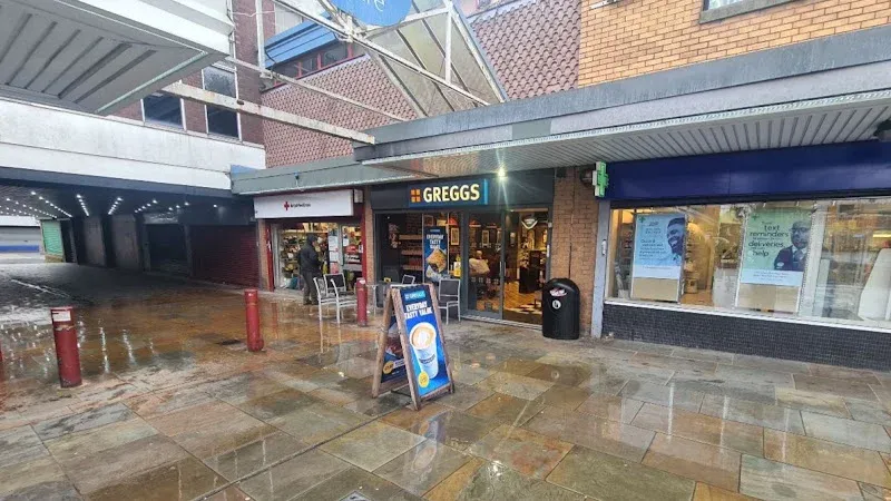 Greggs Droylsden U35A 31 Queens Walk