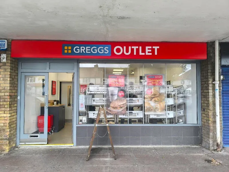 Greggs Edmonton 235 Bounces Road