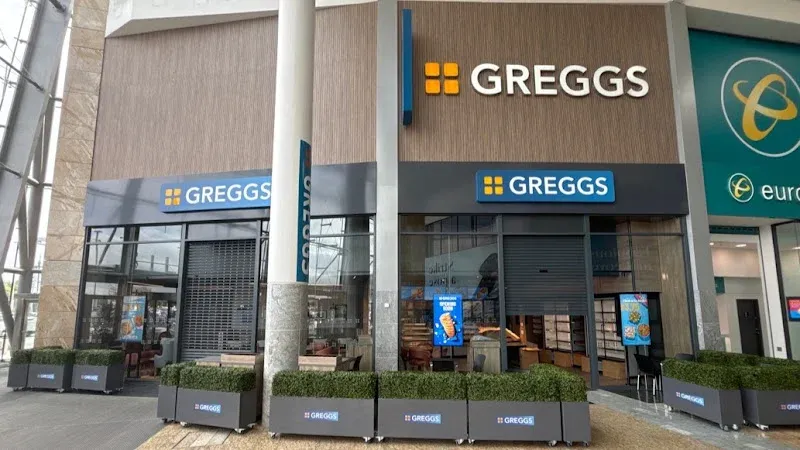 Greggs Glasgow UA4/A5 Silverburn Shopping Centre 763 Barrhead Road