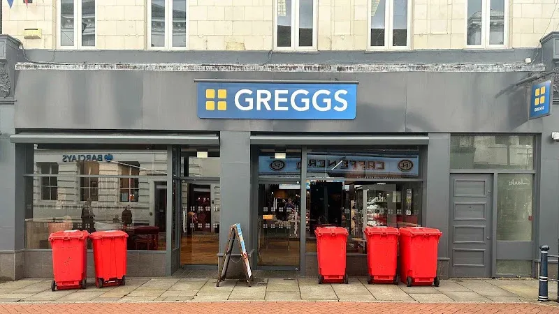 Greggs Hitchin 28 High Street