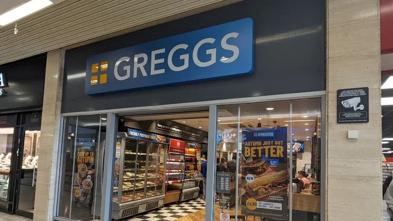 Greggs Luton U160 The Mall