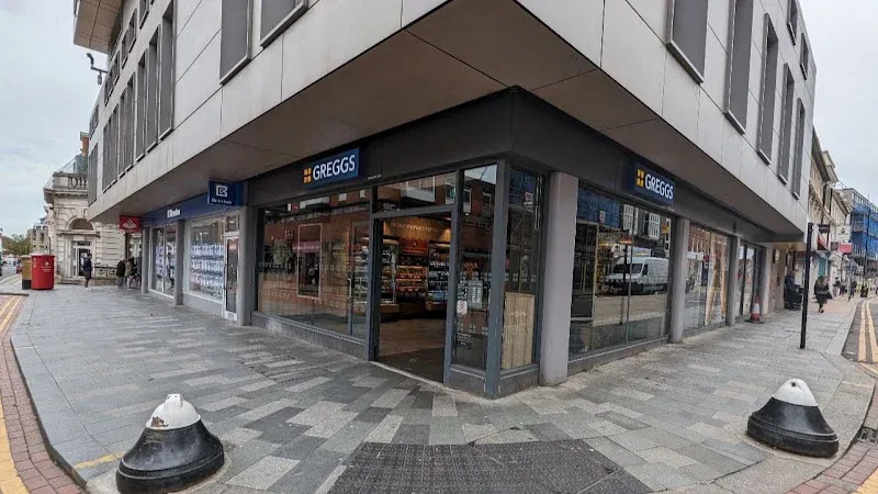 Greggs Maidenhead 43 High Street