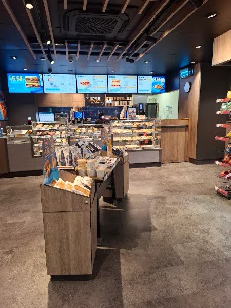 Greggs Oxford Welcome Break Peartree Services Woodstock Road