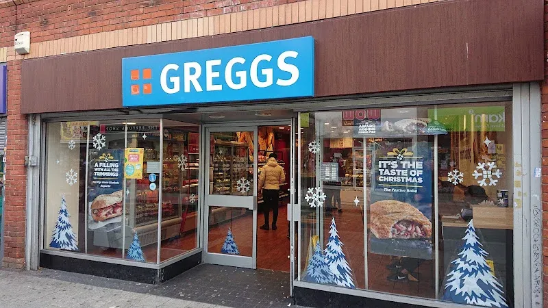 Greggs Peckham U8 Aylesham Centre Rye Lane