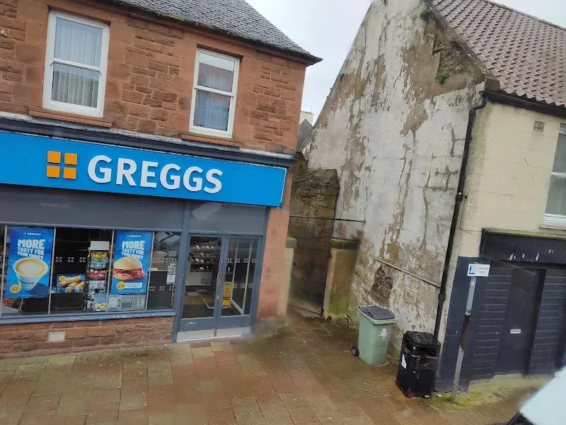 Greggs Prestonpans 135 High Street