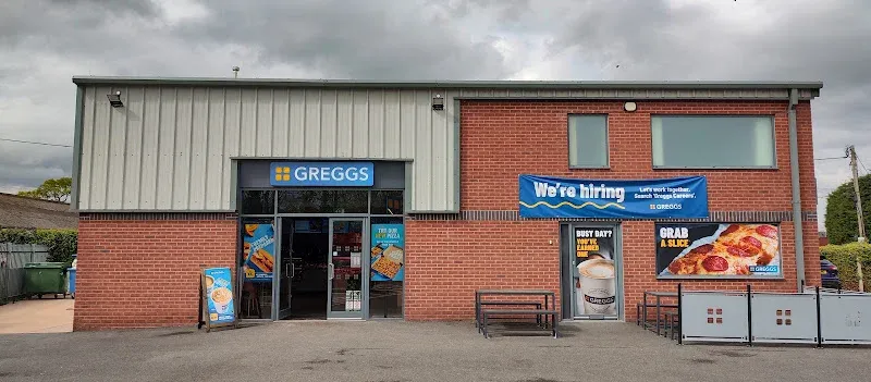 Greggs Ruthin Lon Parcwr